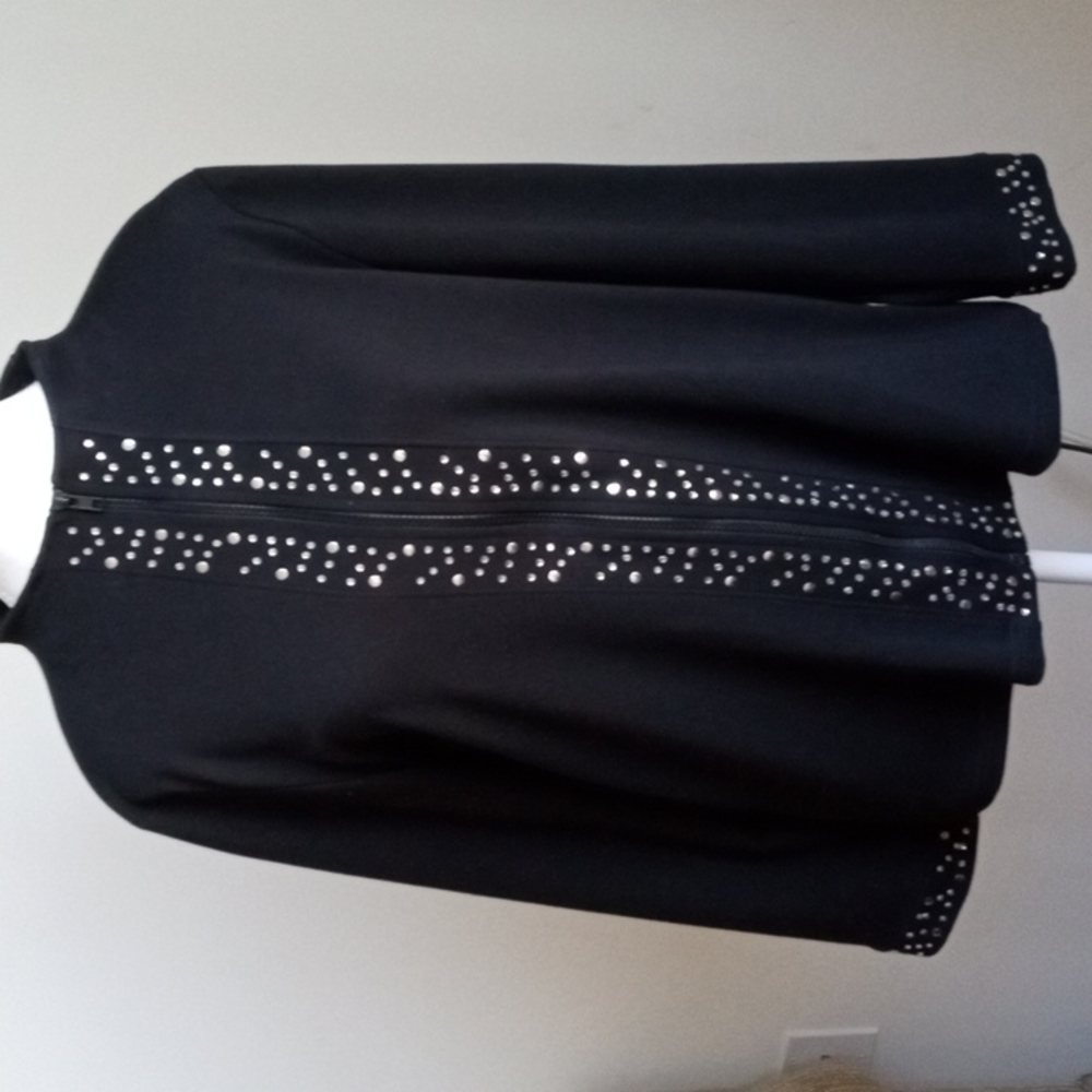 Sag Harbor Petite Medium blended knit jacket with zip and silver embellishments.
